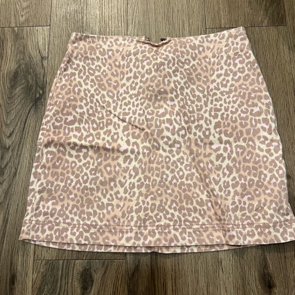 Leopard print mini skirt